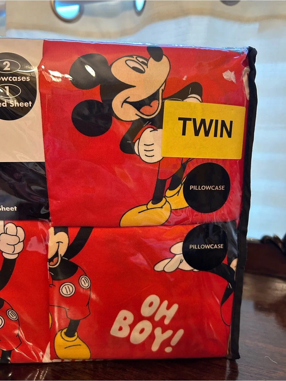Disney Mickey Mouse 3 Piece Twin Sheet Set With Fitted Sheet & 2 Pillowcases NWT